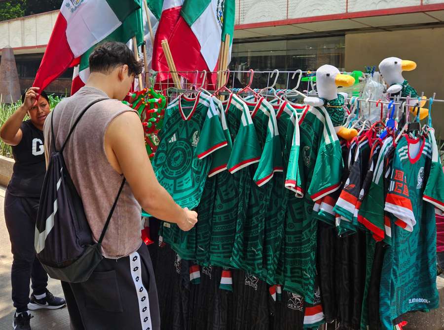 Street vendors have been doing a roaring trade in Mexico City Street vendors have been doing a roaring trade in Mexico City