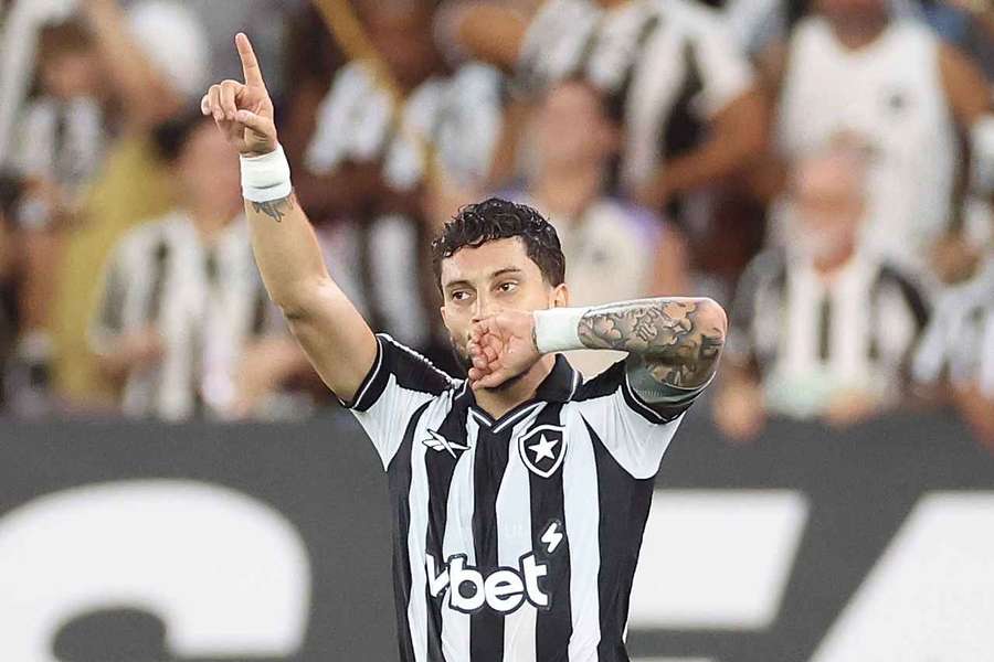 O Botafogo saiu em vantagem no confronto da Copa do Brasil