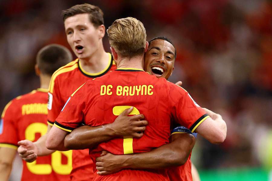 Ein typisches Bild bei dieser WM: Tielemans (r.) am Jubeln, De Bruyne nur als Gratulant Ein typisches Bild bei dieser WM: Tielemans (r.) am Jubeln, De Bruyne nur als Gratulant