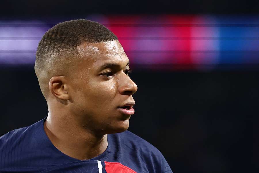 Kylian Mbappé ao serviço do PSG