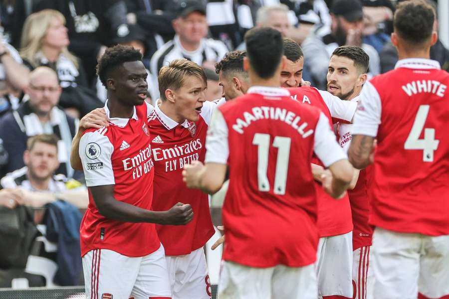 Arsenal jubelt und darf weiter auf Titel hoffen