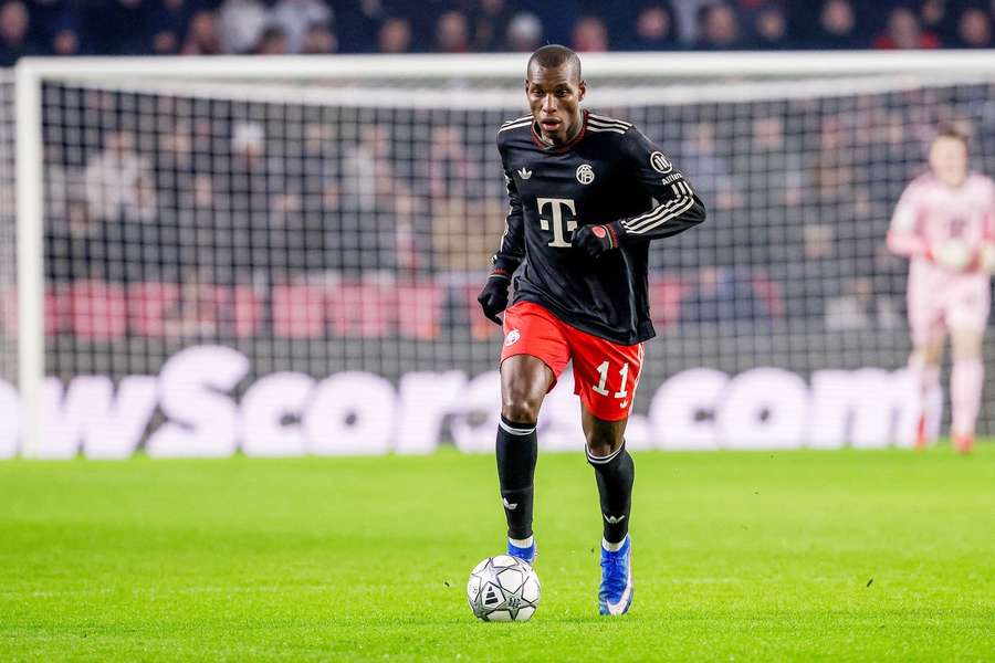 Senegalský útočník Nicolas Jackson aktuálně hostuje v Bayernu Mnichov