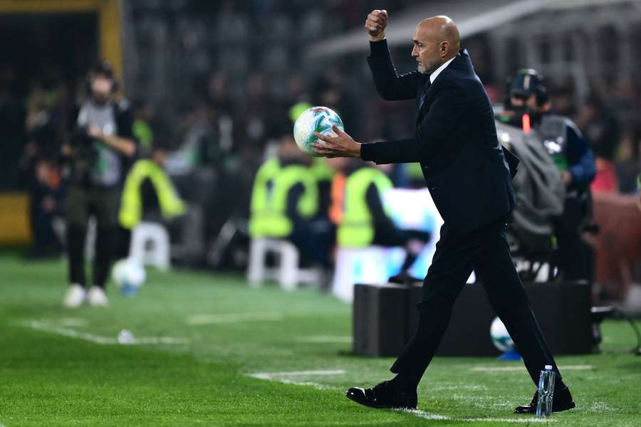 Kostic soddisfatto, Cambiaso felice di Spalletti: "Non devo dire io quanto è bravo" Kostic soddisfatto, Cambiaso felice di Spalletti: "Non devo dire io quanto è bravo"