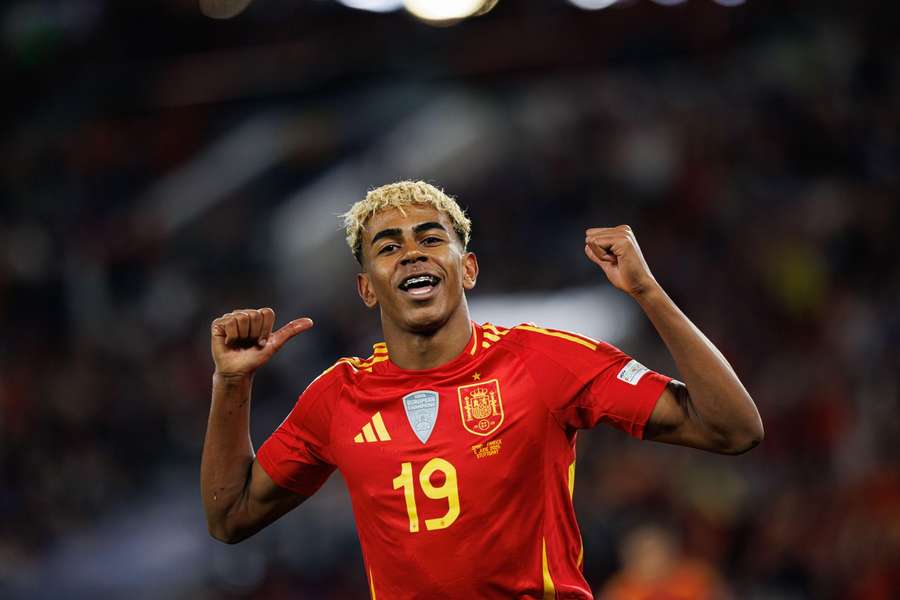 Lamine Yamal foi o melhor em campo na semifinal