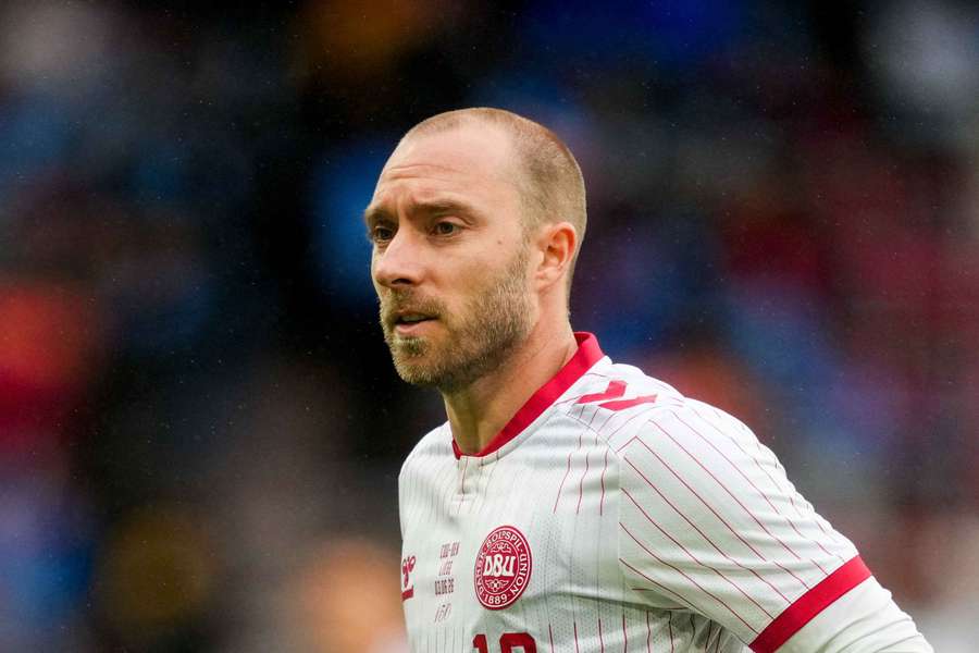 Eriksen znovu na hřišti zkolaboval. Eriksen znovu na hřišti zkolaboval.