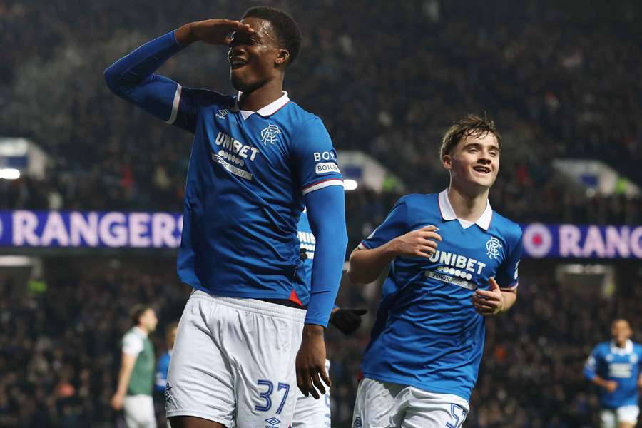Rangers beat Hibs to cut gap in Scottish title race Rangers beat Hibs to cut gap in Scottish title race
