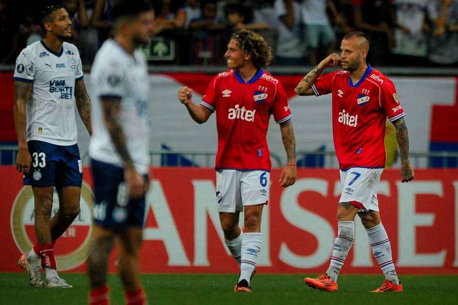 Nacional foi mortal nos contra-golpes na Arena Fonte Nova Nacional foi mortal nos contra-golpes na Arena Fonte Nova