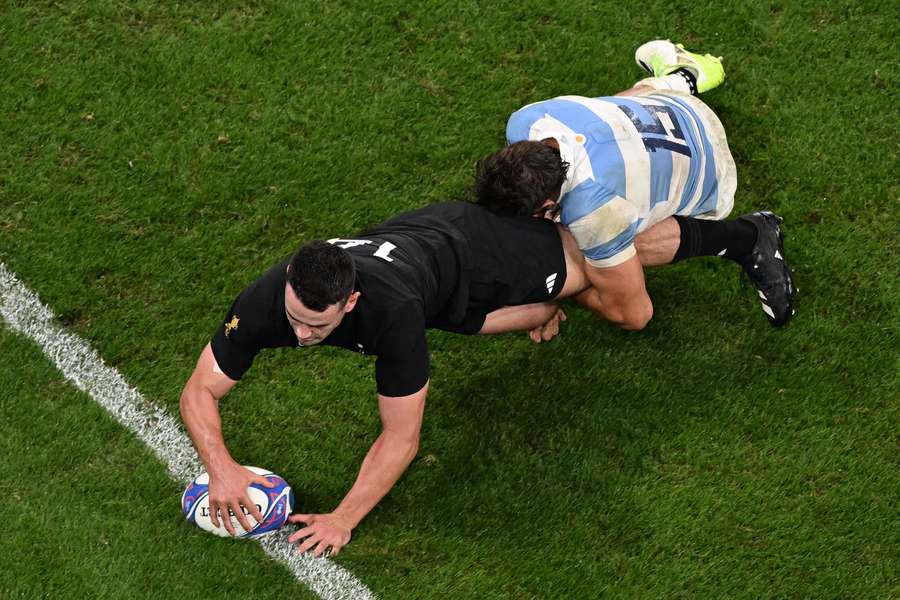 Nieuw-Zeeland met gemakkelijke zege op Argentinië naar WK-finale