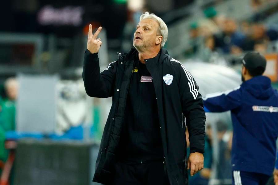 Hartberg demütigt GAK zum Jubiläum – Schopp nach Horror-Foul außer sich Hartberg demütigt GAK zum Jubiläum – Schopp nach Horror-Foul außer sich