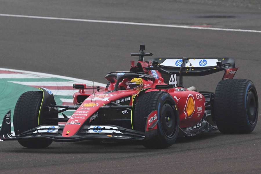 Heptacampeão mundial de Fórmula 1 pilotou uma Ferrari pela primeira vez