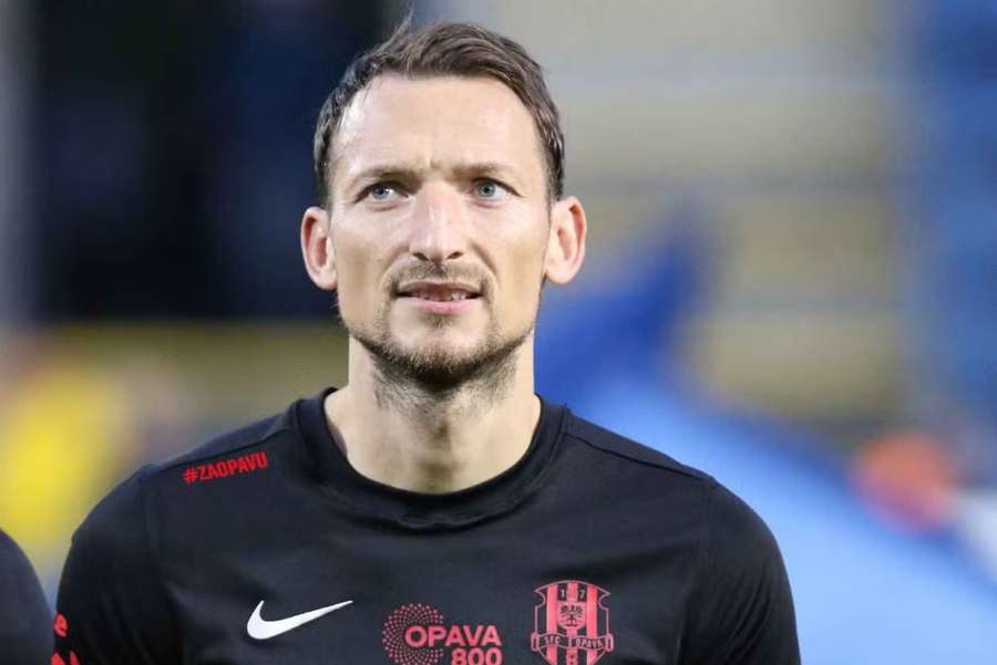 Holoubkův asistent v Dukle, nebo návrat do Sparty? Rudí se snaží přetáhnout Kozáka
