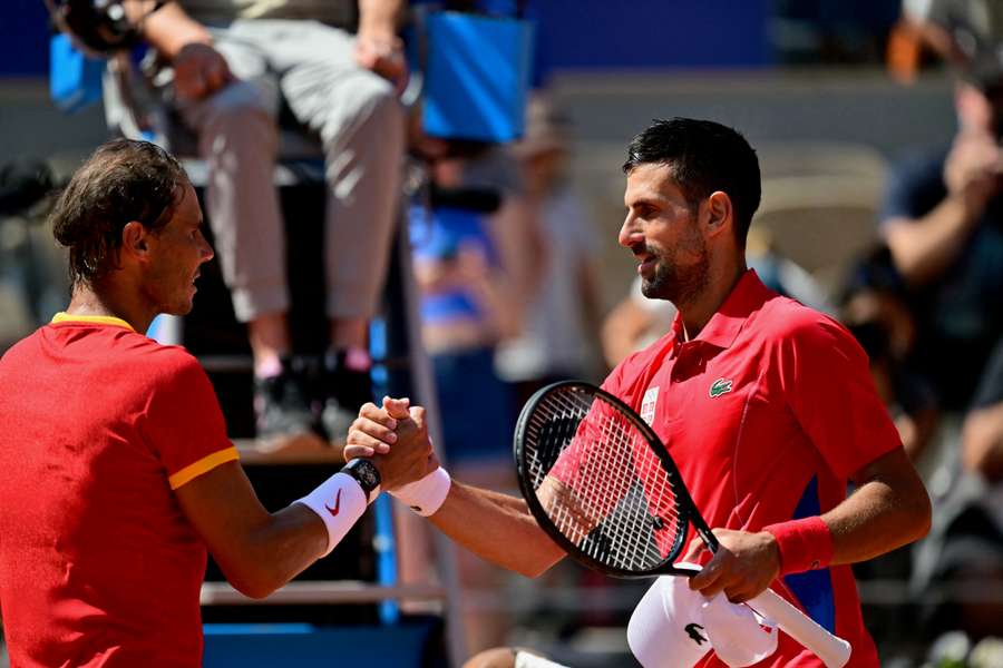 Rafael Nadal (l.) und Novak Djokovic sind zuletzt bei den Olympischen Spielen in Paris aufeinandergetroffen.