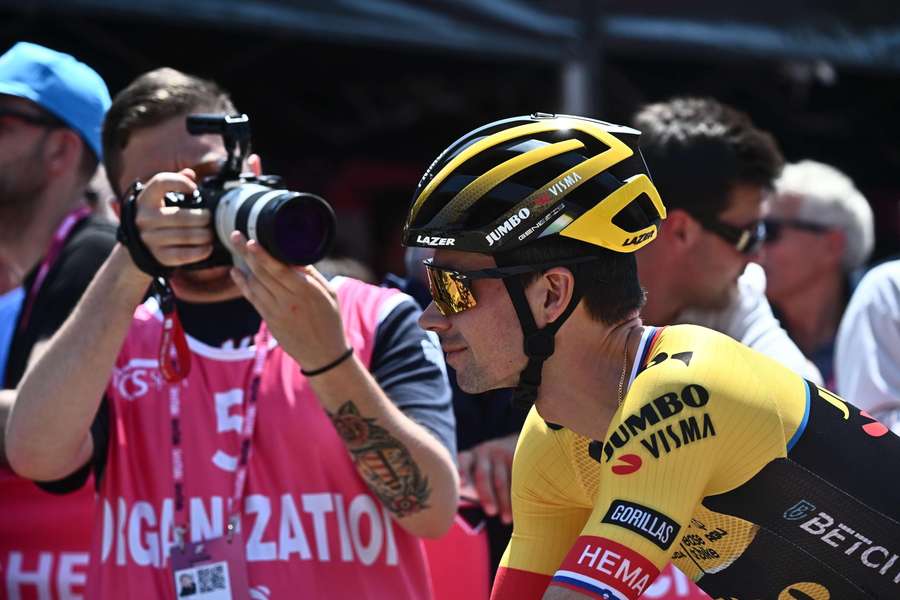 Ploegleider Jumbo-Visma ziet 'uitstekende reactie' van Roglic