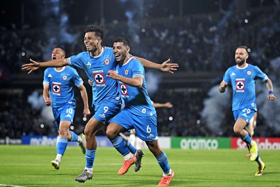 Cruz Azul celebra el pase a la final.