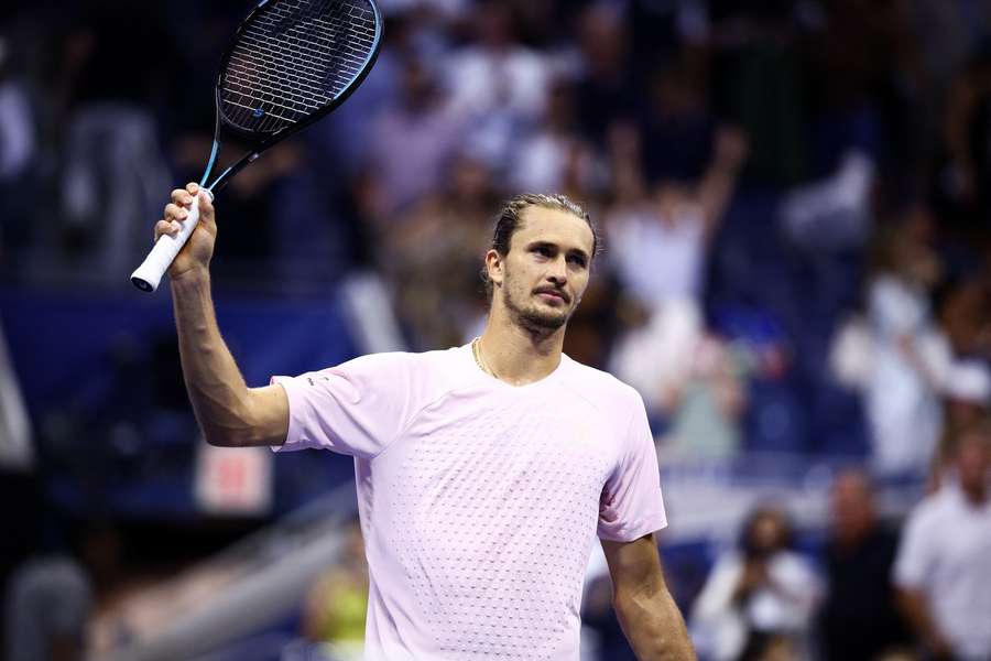 Alexander Zverev slaví postup do semifinále US Open. Alexander Zverev slaví postup do semifinále US Open.