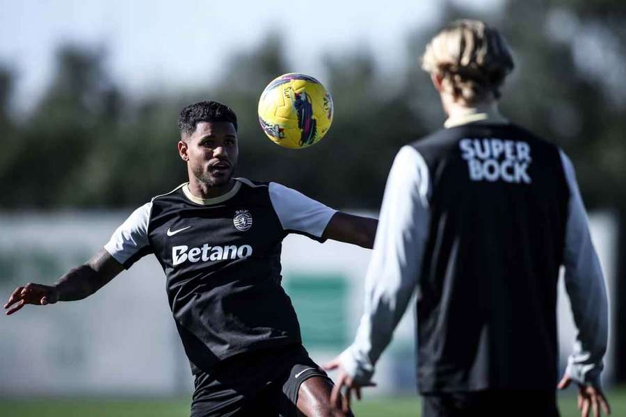 Matheus Reis e Hjulmand no treino do Sporting