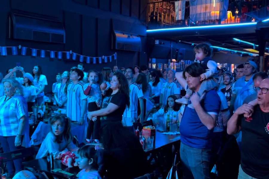 Argentina contou com apoio da torcida mesmo de longe