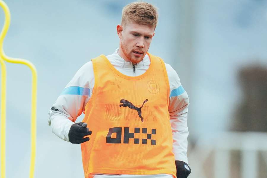 De Bruyne deve ficar no banco contra o Arsenal