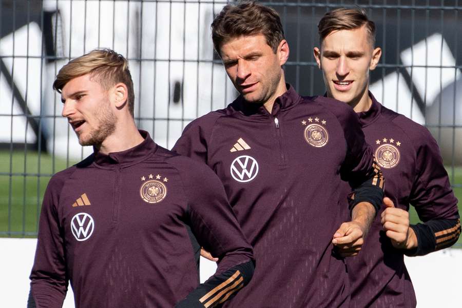 Thomas Muller practicing with the national team