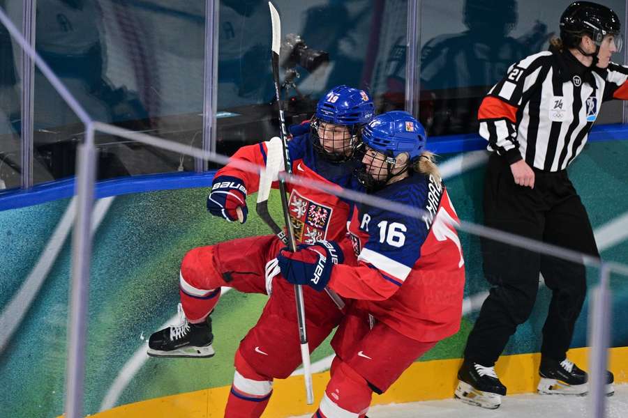 Češky porazily Finsko 2:0.
