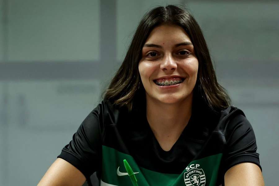 Érica Cancelinha tem 17 anos e assinou contrato com o Sporting