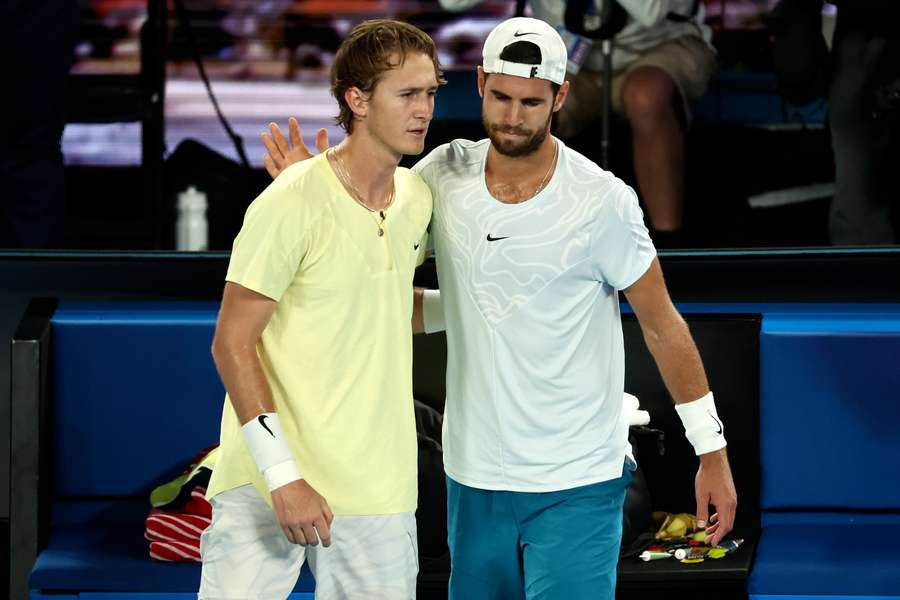 Korda se retrage, iar Khachanov ajunge în semifinale la AO