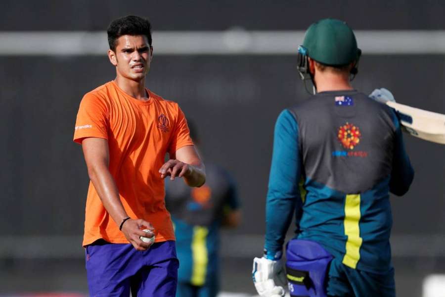 Arjun, training with Aaron Finch in 2019