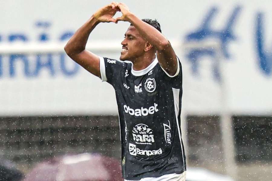 Pedro Rocha em destaque no Remo