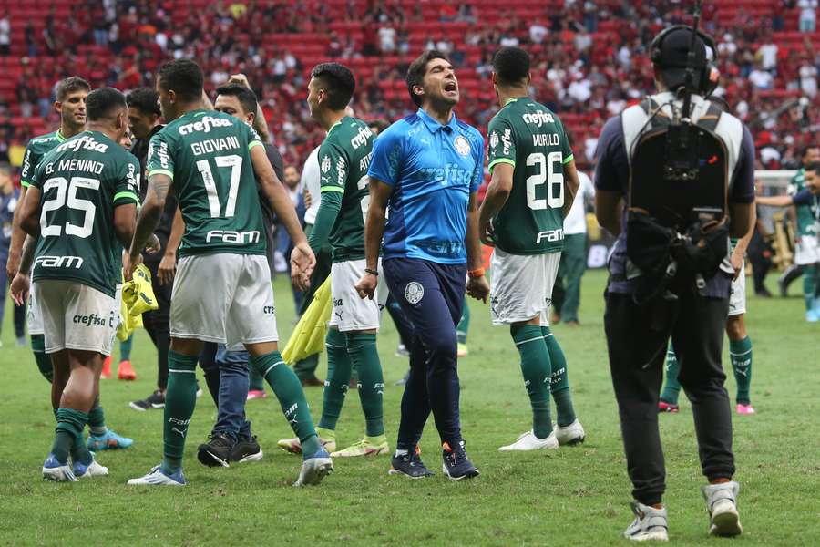 Palmeiras gana la Supercopa de Brasil en vibrante choque ante Flamengo