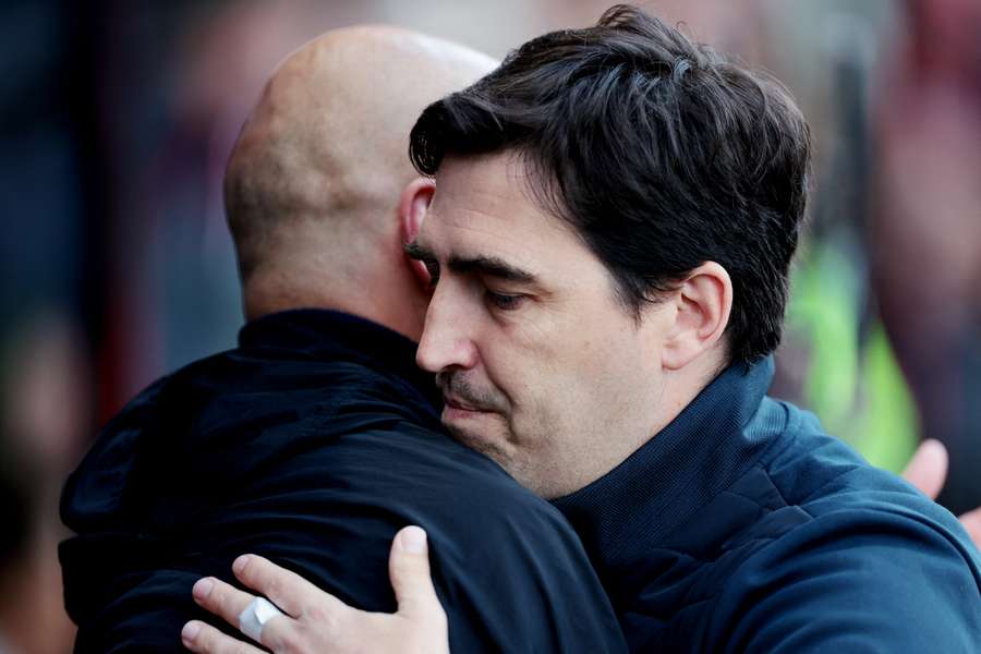 Andoni Iraola com Pep Guardiola Andoni Iraola com Pep Guardiola