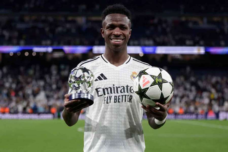 Vinicius s míčem, s nímž nasázel hattrick do sítě Dortmundu.