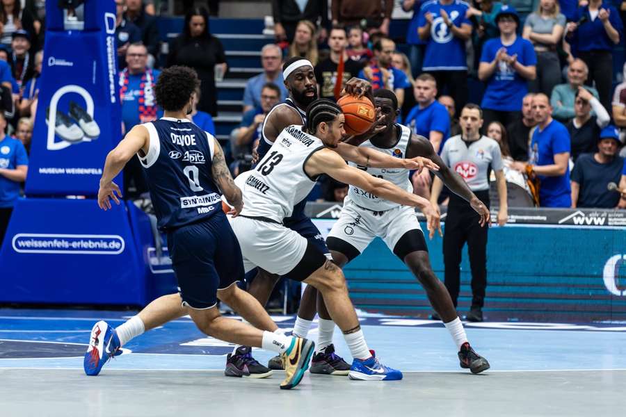 Der MBC hat einen wichtigen Derbysieg gegen Chemnitz gefeiert.