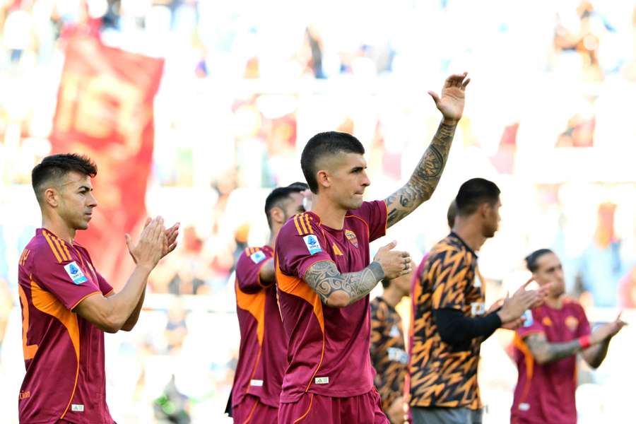 La Roma remerciant ses supporters ce dimanche.