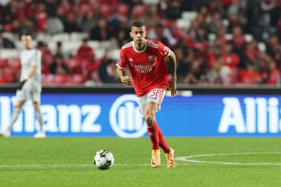 João Victor esteve em destaque pelo Benfica