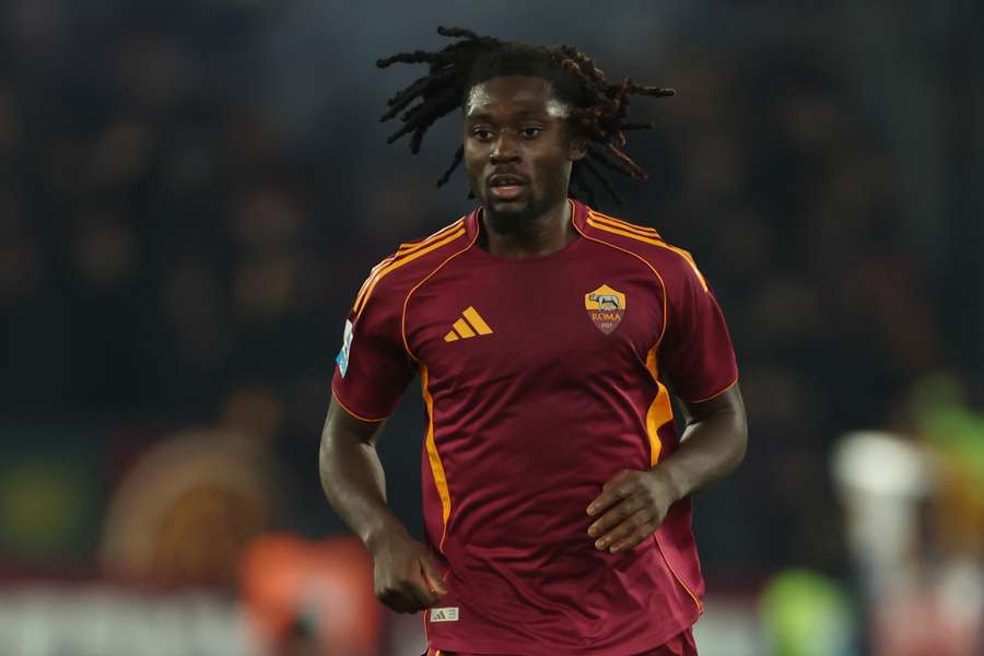 Manu Koné, centrocampista e faro della Roma di Gasperini Manu Koné, centrocampista e faro della Roma di Gasperini