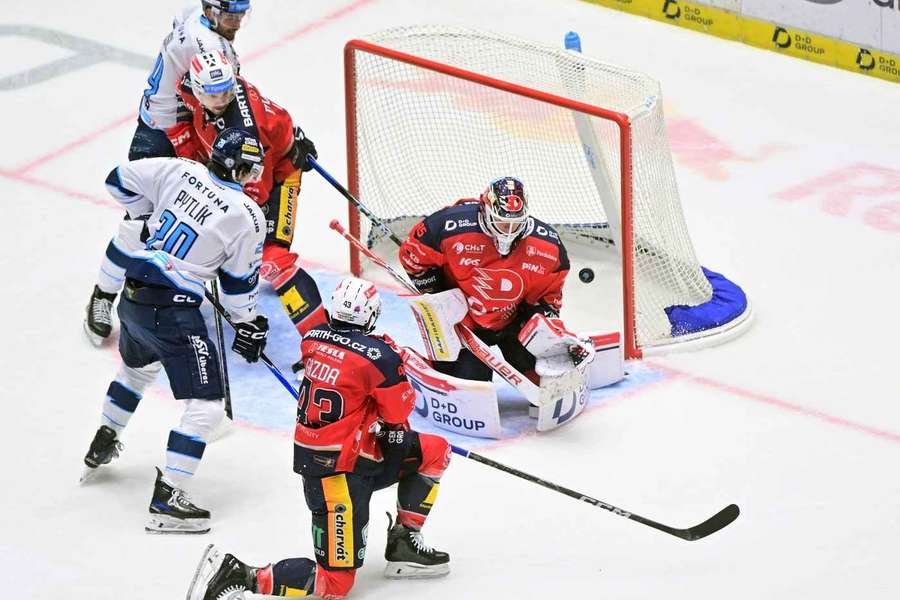 Liberec veze z Pardubic tři body. Liberec veze z Pardubic tři body.