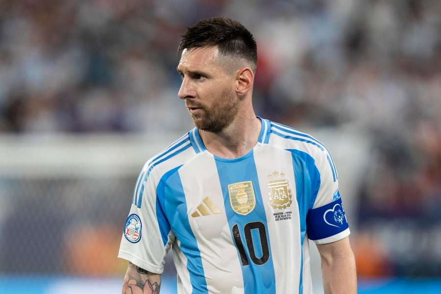 Messi l-a egalat pe Zizinho