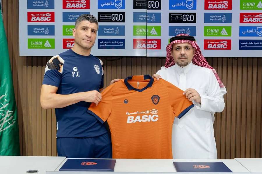 Pedro Emanuel renovou contrato por mais uma temporada