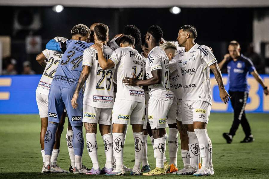 Santistas prosseguem na Copa do Brasil