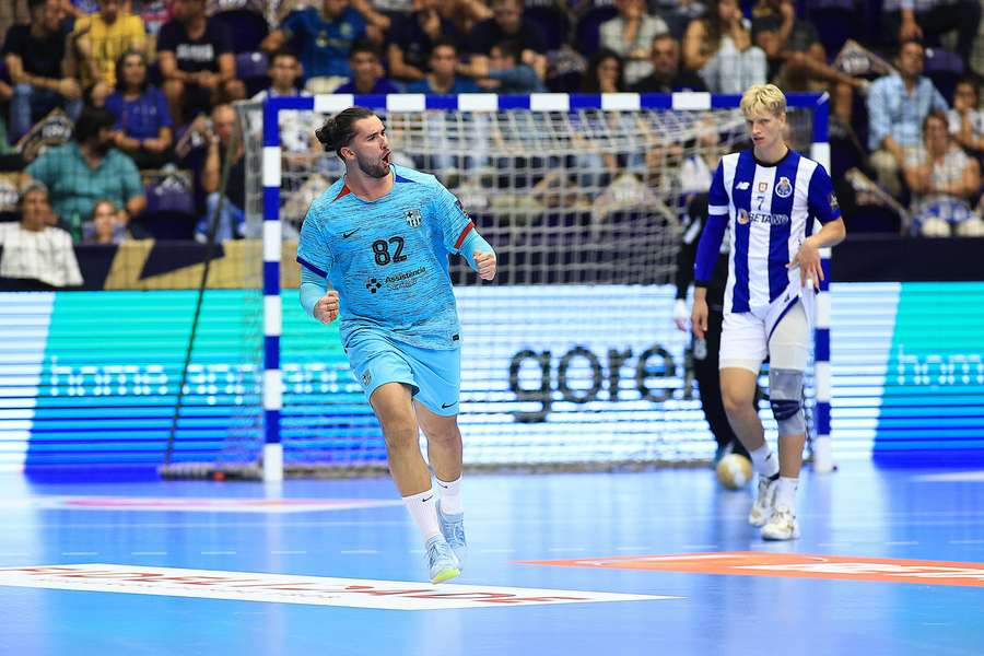 FC Porto sai de novo derrotado pelo FC Barcelona na Liga dos Campeões de andebol (30-38)