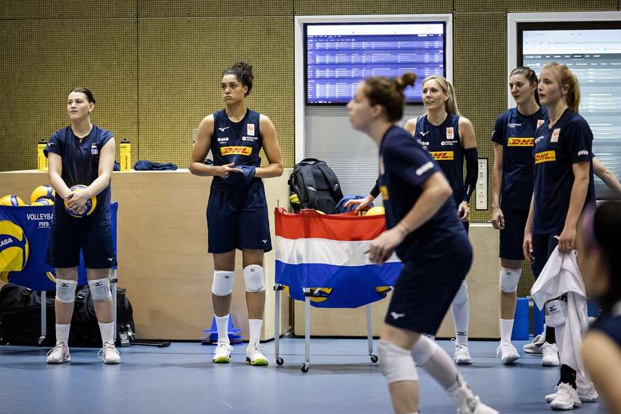 Anne Buijs en Celeste Plak tijdens de training