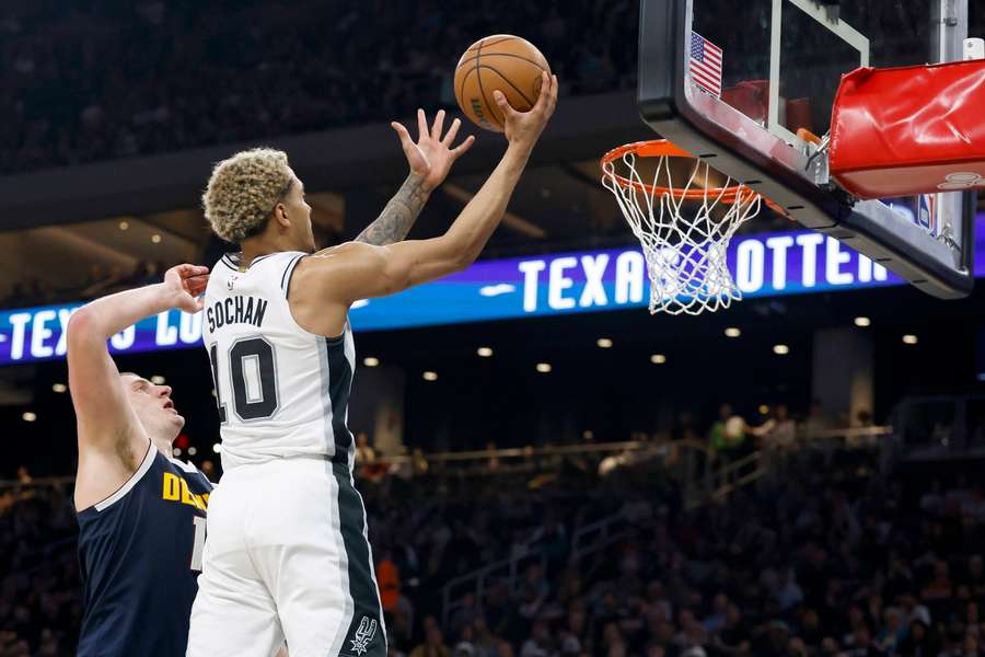 Spurs wygrali kolejny przedsezonowy sparing. Sochan zdobył 15 punktów