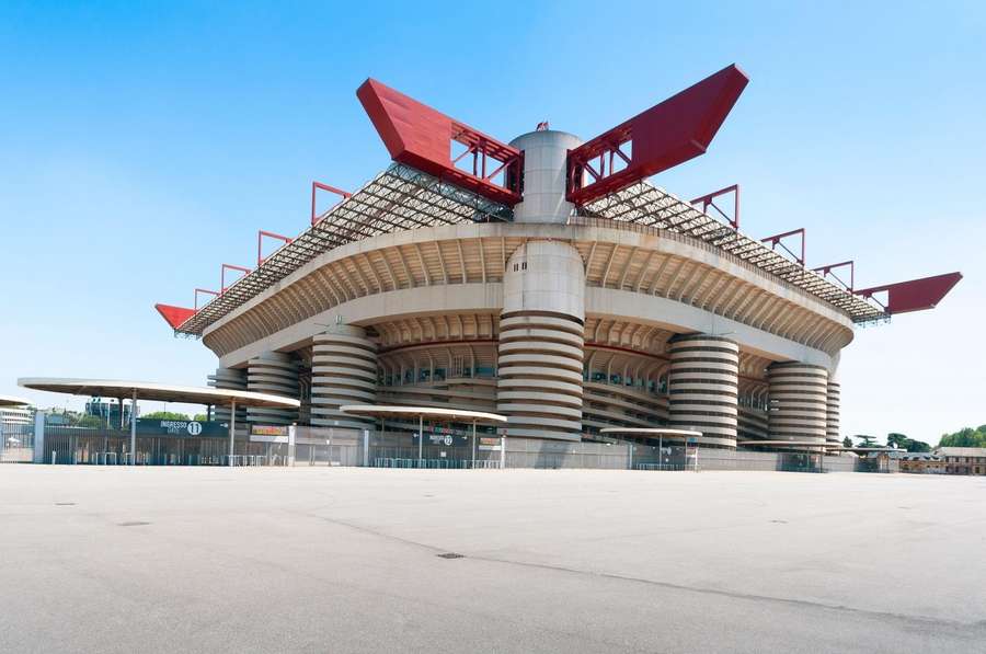 Lendário San Siro está no centro das atenções