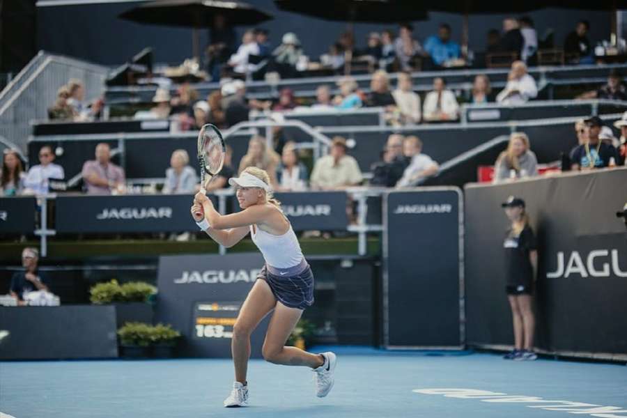 Fruhvirtová a Palicová vydřely vítěznou grandslamovou premiéru, postoupila i Bejlek