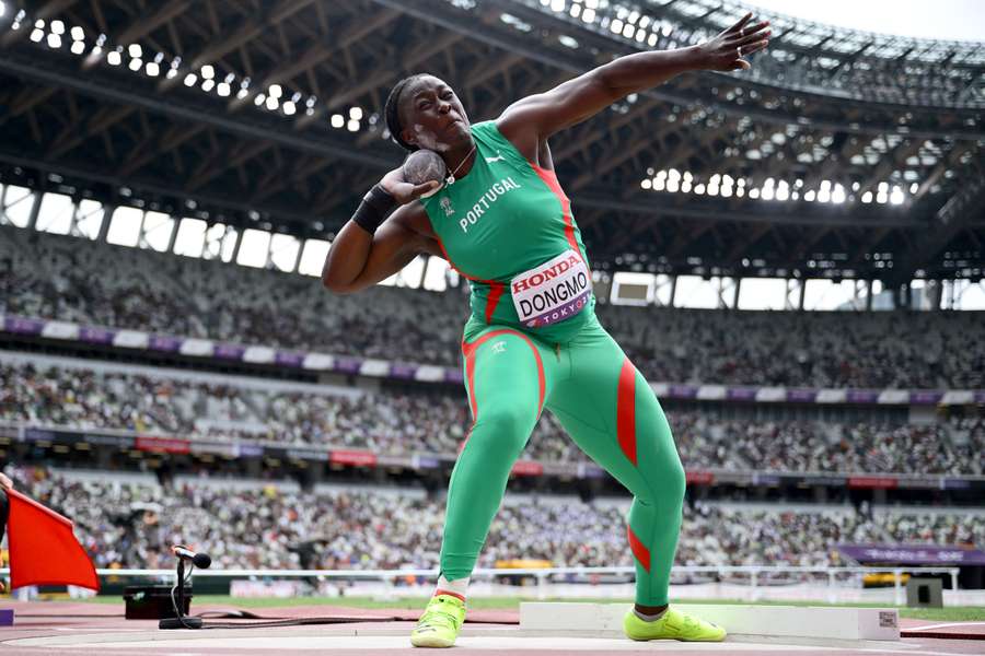 Auriol Dongmo em ação