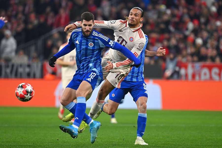 Proti Slovensku sa v play-off Ligy národov môže predstaviť i belasý Kenan Bajrič.