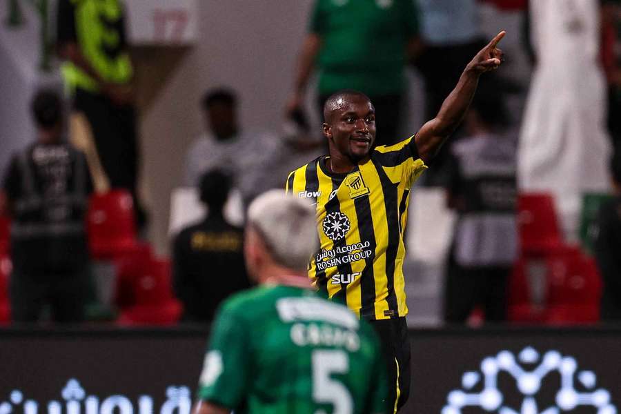 Diaby celebra o golo da vitória