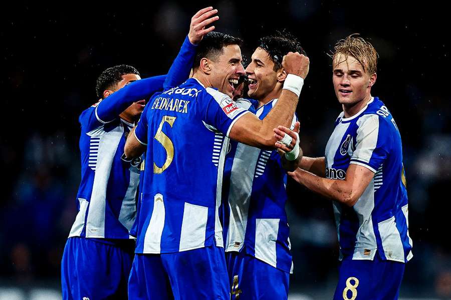 Polski tercet na boisku w Porto, liderzy ligi portugalskiej z 18. zwycięstwem Polski tercet na boisku w Porto, liderzy ligi portugalskiej z 18. zwycięstwem