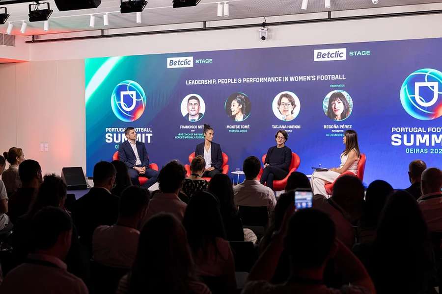 Francisco Neto no Portugal Football Summit Francisco Neto no Portugal Football Summit