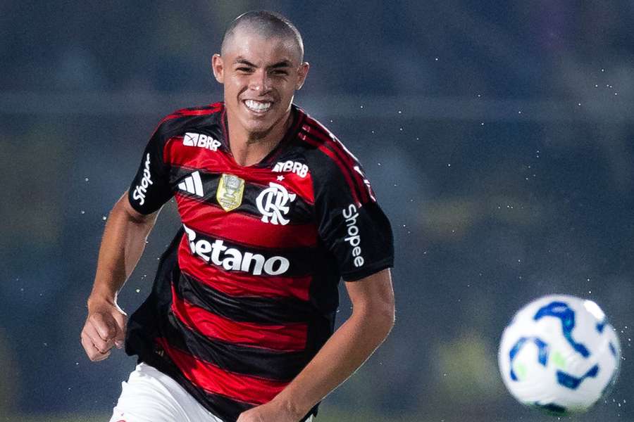 Flamengo aposta numa equipa com média de 18 anos e meio Flamengo aposta numa equipa com média de 18 anos e meio